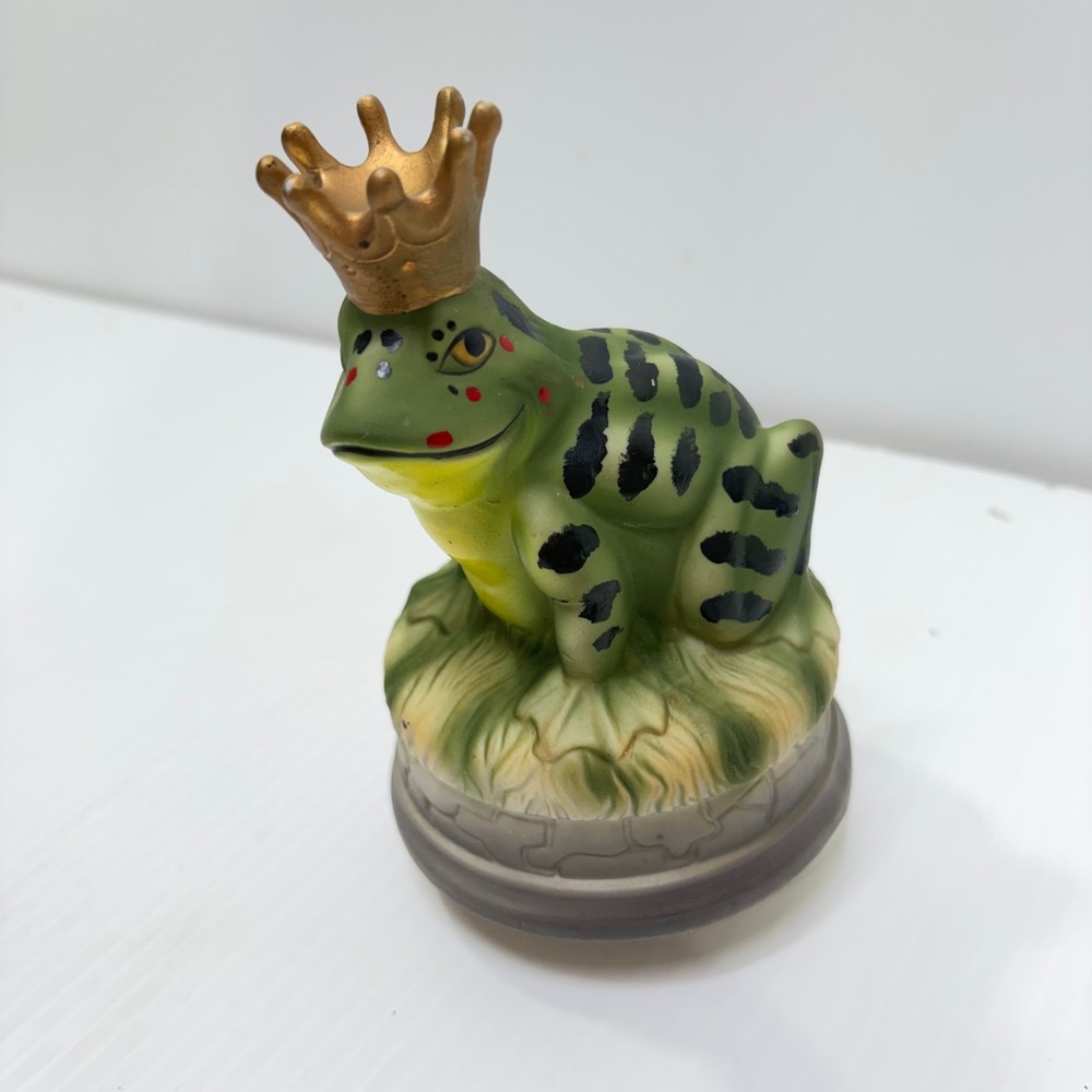 Frog Prince Musical Figurine Rotating Wind Up Ceramic Green‎ Gold Crown Toad